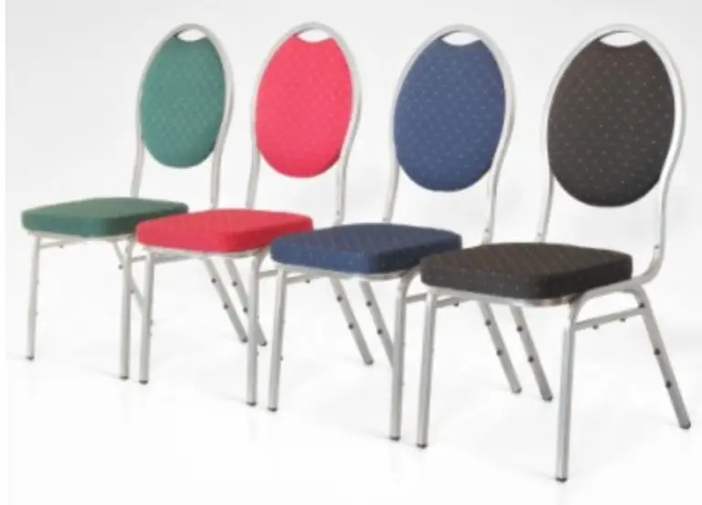 Stühle verschiedene Farben
