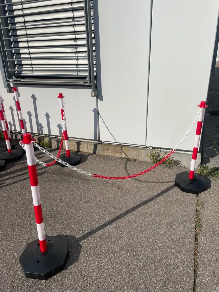 Kettenständer / Kettenpfosten-Set inkl. Kunststoffkette Absperrtechnik
